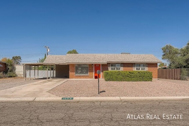 Building Photo - 6536 E Calle Castor