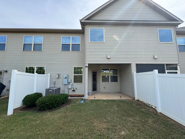 Foto del edificio - 4011 Black Walnut Way