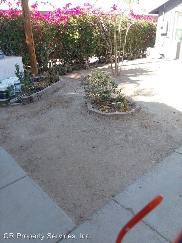 Primary Photo - 2201 E Roosevelt St
