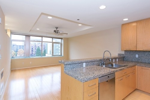 Building Photo - Pomeroy - 1 bedroom + den