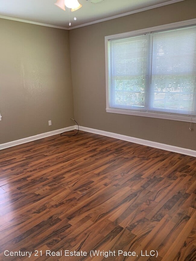 Building Photo - 2 br, 1 bath House - 2206 Circle Drive