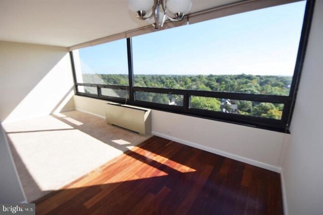 Foto del edificio - 4000 N Charles St
