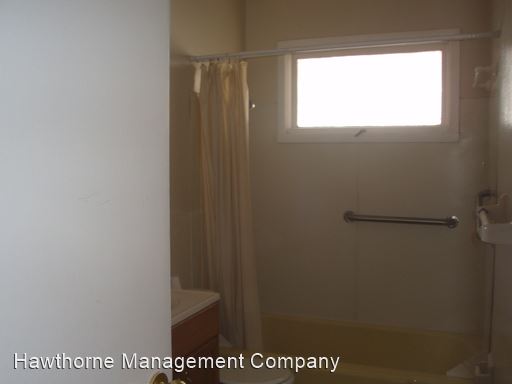 Building Photo - 204 Loch Ln