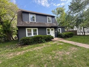 Building Photo - 1707 SW Walnut St