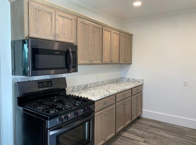 Foto del edificio - 613 W 22nd St