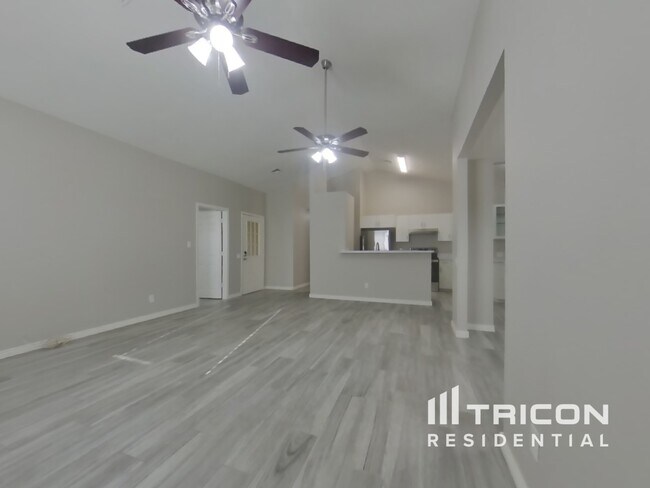 Foto del edificio - 6958 W Mountain View Rd