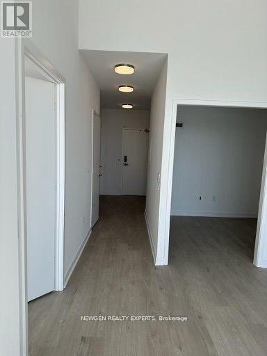 Photo du bâtiment - 3900 Confederation Pkwy