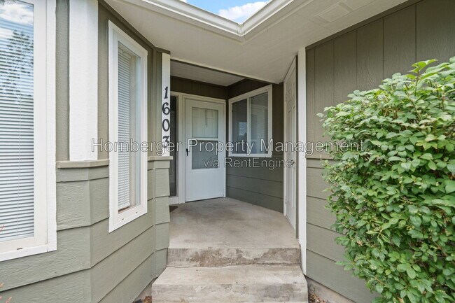 Foto del edificio - 1603 E 33rd Ave