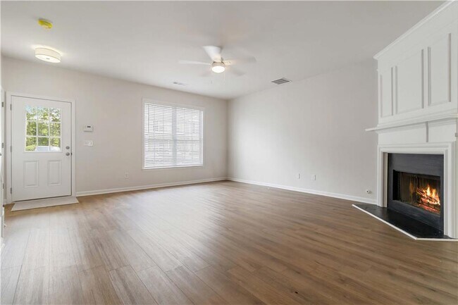 Foto del edificio - 13300 Morris Rd