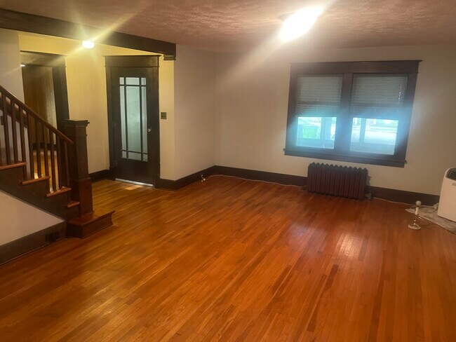 Foto del edificio - 422 N Jefferson St