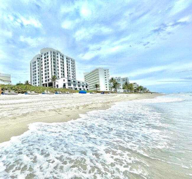 Building Photo - 3115 S Ocean Blvd