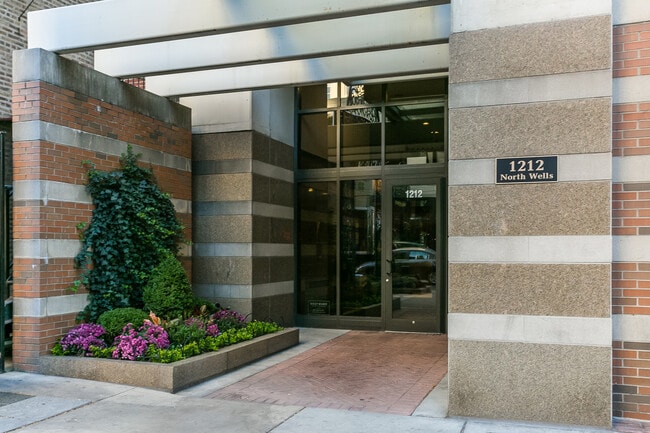 Foto del edificio - 1212 N Wells St