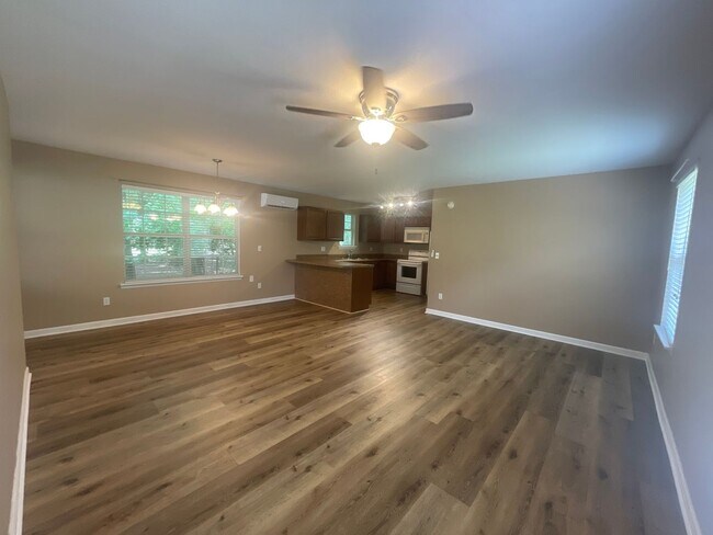 Building Photo - 1 Bedroom ADU Rental Available Soon!