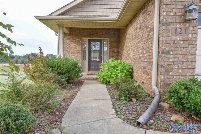 Building Photo - 121 Diamond Head Cir