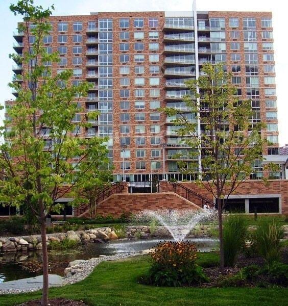 Building Photo - 1726 Hudson Park