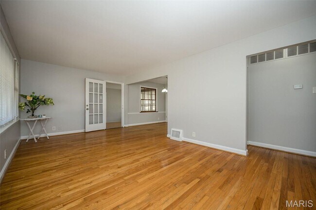 Foto del edificio - 10217 Cabot Dr