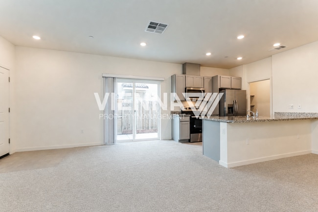 Foto del edificio - 9008 Sausalito Ln