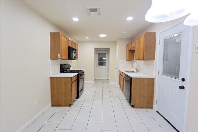 Foto del edificio - 4823 Canyon Blanco Dr