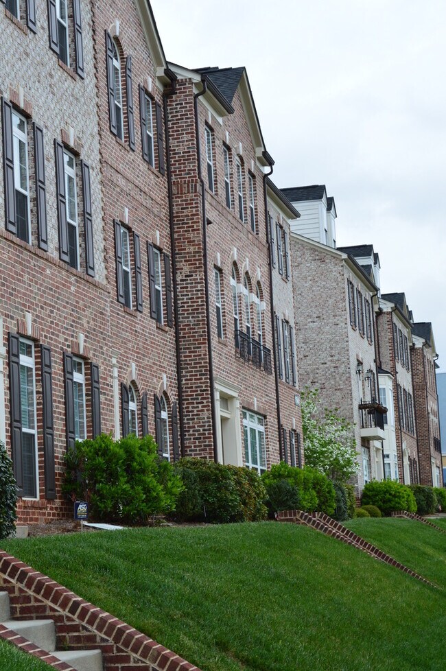 Foto del edificio - Fabulous South End Condo for Immediate Lease! Water included!