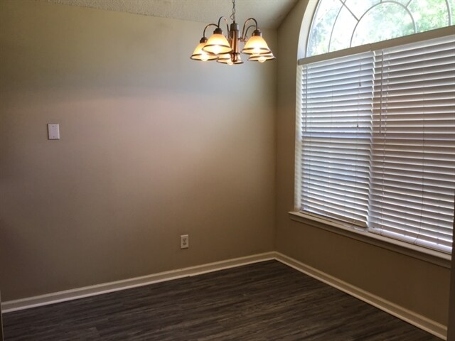 Foto del edificio - 139 W Tisbury Ln