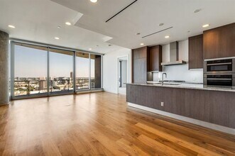 Building Photo - 3130 N Harwood St