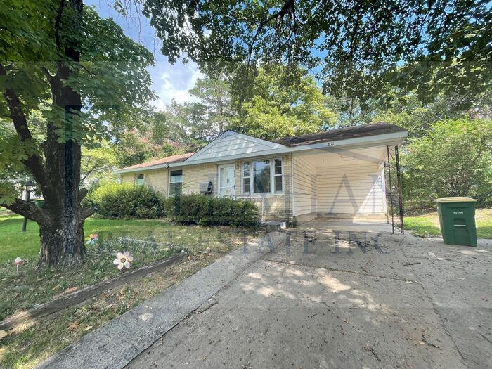 Primary Photo - Sherwood 3 Bedroom Home