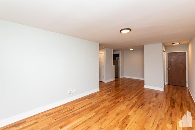 Foto del edificio - 1 bedroom in Highland Park IL 60035