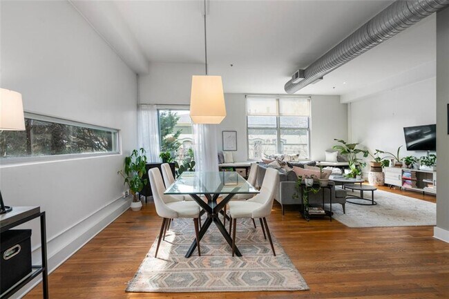 Foto del edificio - 15 Waddell St NE