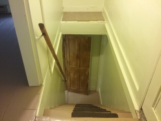 Steps to upstairs bedroom - 15 Krall Rd
