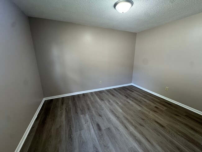 Foto del edificio - 1218 E Broadway