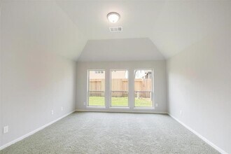 Building Photo - 1435 Cecilia Vines Dr