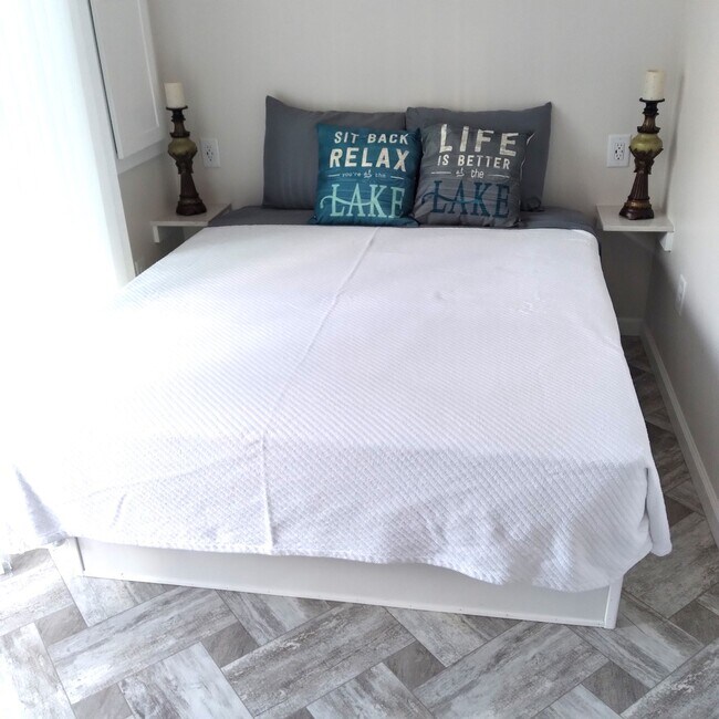 Foto del edificio - 273 Oak Harbor Camp