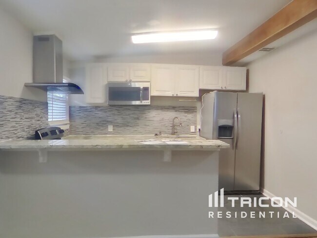 Foto del edificio - 244 Emporia Blvd