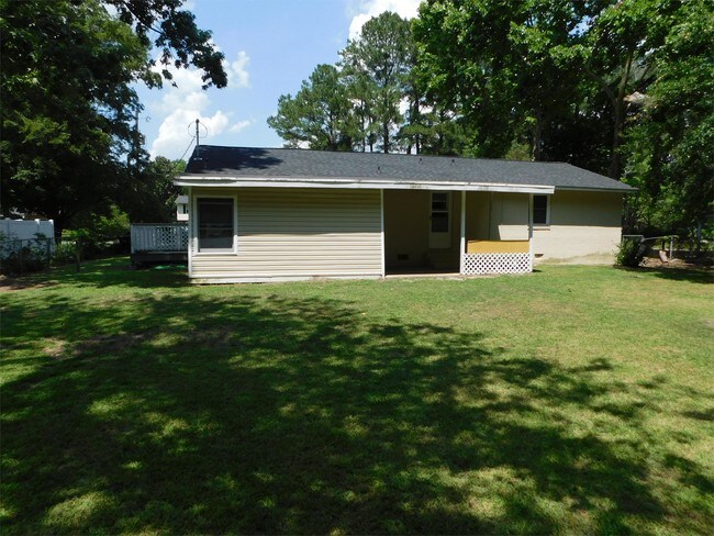 Building Photo - 306 Horseshoe Dr