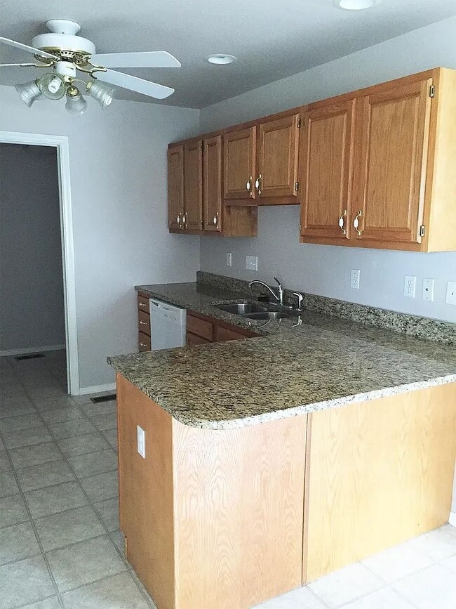 Building Photo - 4018 Balmoral Dr
