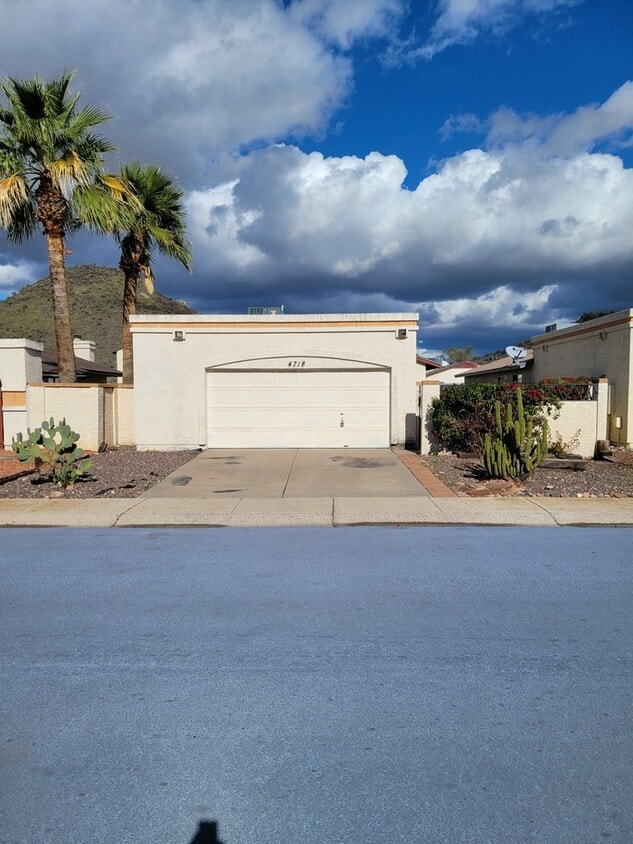 4718 W Escuda Dr, Glendale, AZ 85308 House Rental in Glendale, AZ