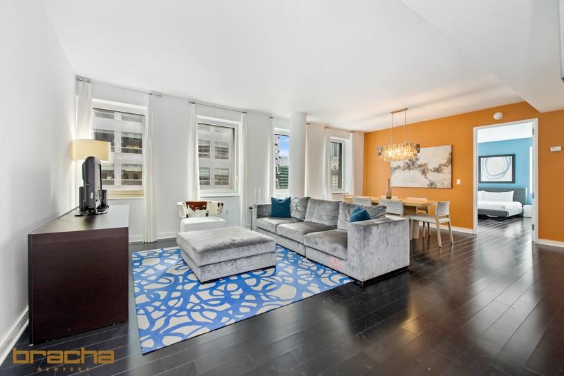 Primary Photo - 66 W 45th St