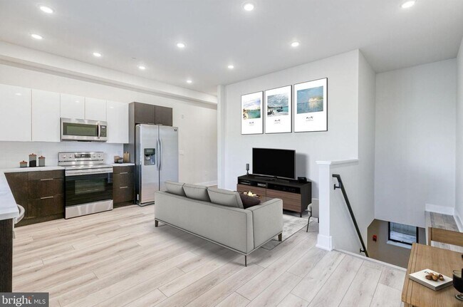 Building Photo - Brand New Luxury Apartments