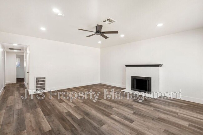 Foto del edificio - 3041 San Carlos Wy