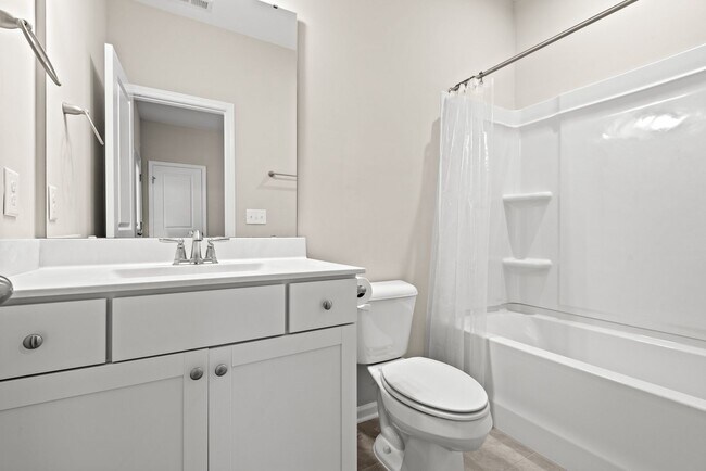 Foto del edificio - Apex Townhouse: Available Now!