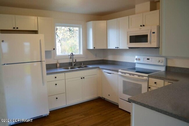 Foto del edificio - 3 Bed/1 Bath UMED Condo!