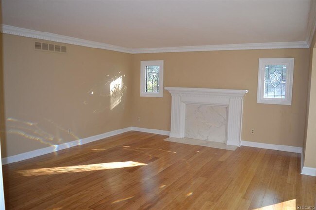 Foto del edificio - 660 Birch Tree Ct