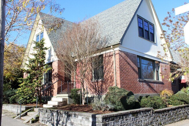 Foto del edificio - 2703 NW Raleigh St