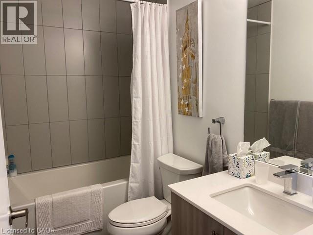 Photo du bâtiment - 550 N Service Rd