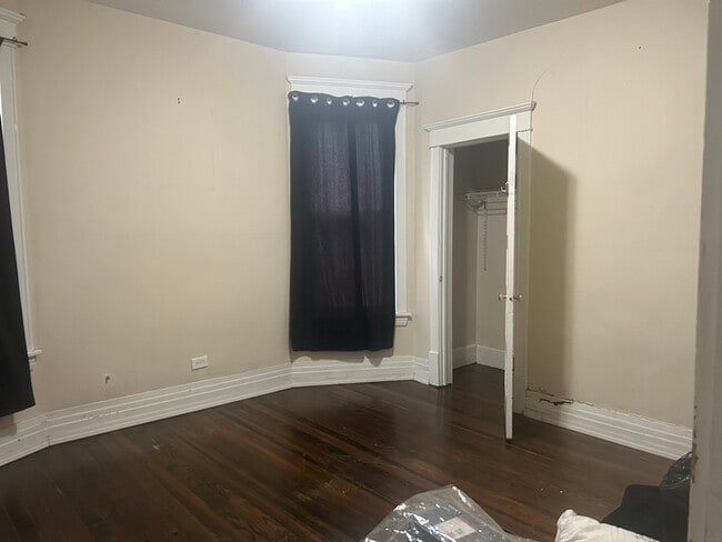 Photo - 1515 W Wilson Ave Apartment