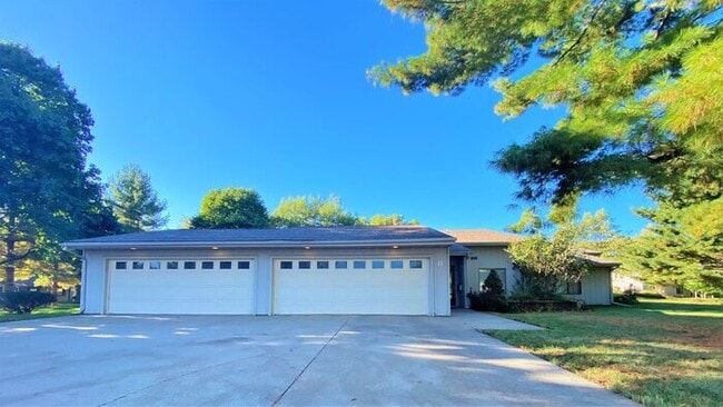 $1,195 | 1 Bedroom, 1 Bathroom Condo | Designed for Ages 55+ | Pet Friendly* | Available for Augu... - $1,195 | 1 Bedroom, 1 Bathroom Condo | Designed for Ages 55+ | Pet Friendly* | Available for Augu...