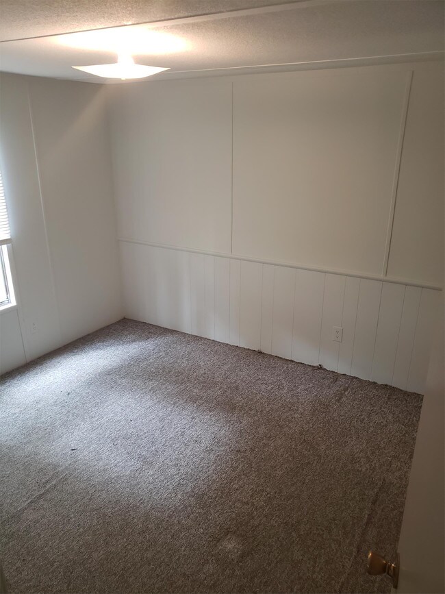 Building Photo - 69 Ransdell Way