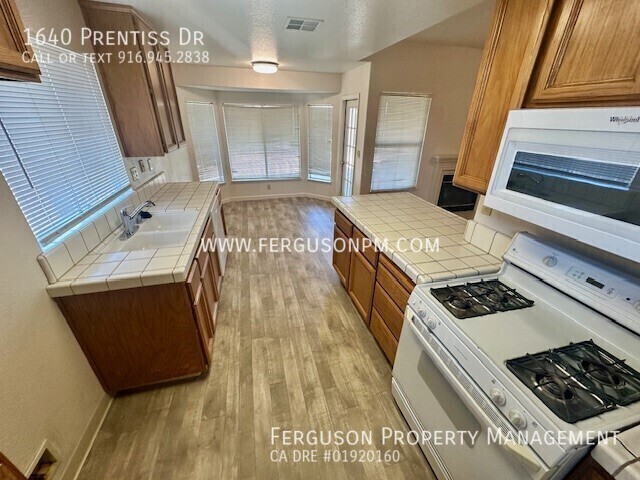 Building Photo - 1640 Prentiss Dr