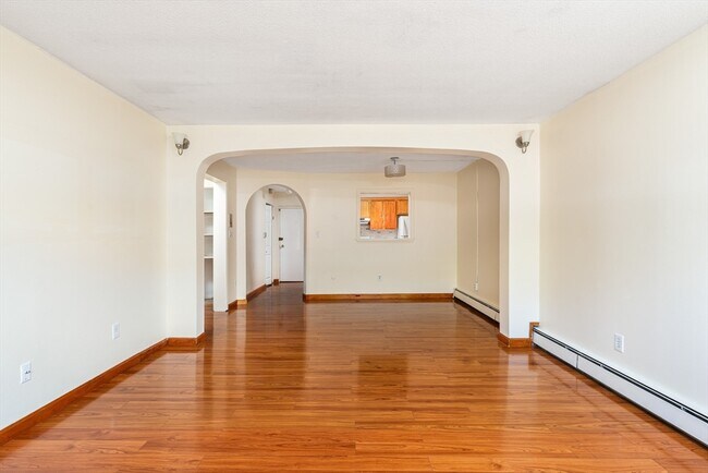 Foto del edificio - 73 Charlesbank Rd