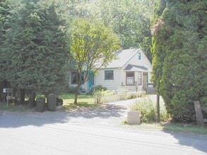 Building Photo - 2716 Neals Ln